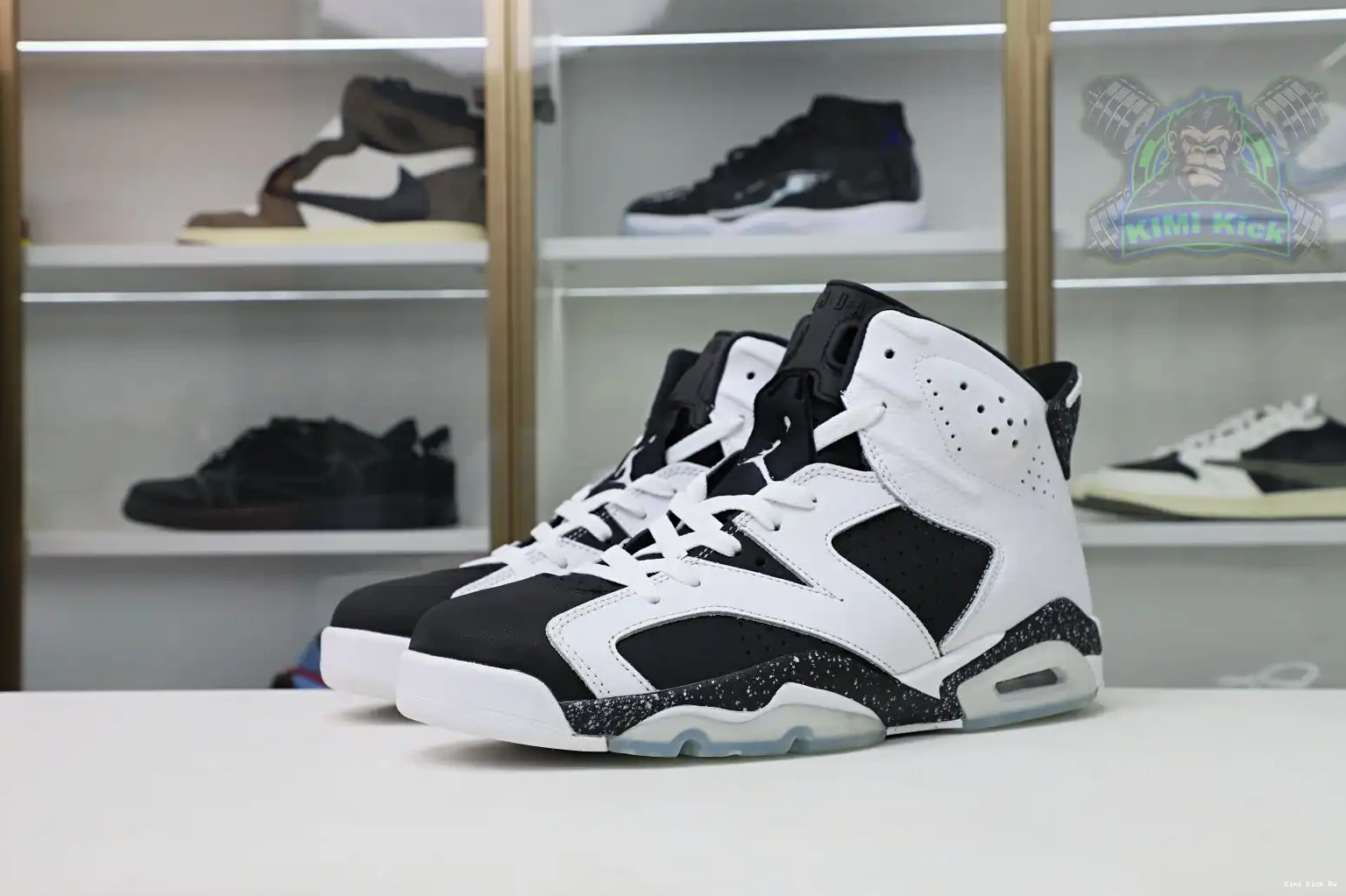 Kimikick Jordan Jordan Oreo Air Retro 6 0821